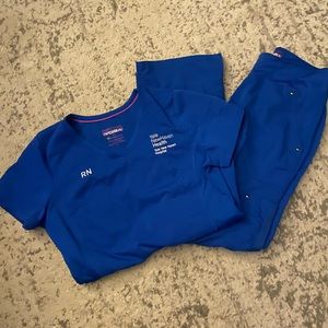 Purple label yoga size small scrubs Yale New Haven